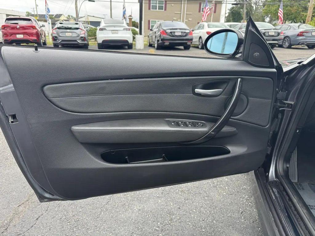 BMW 1 Series view 9