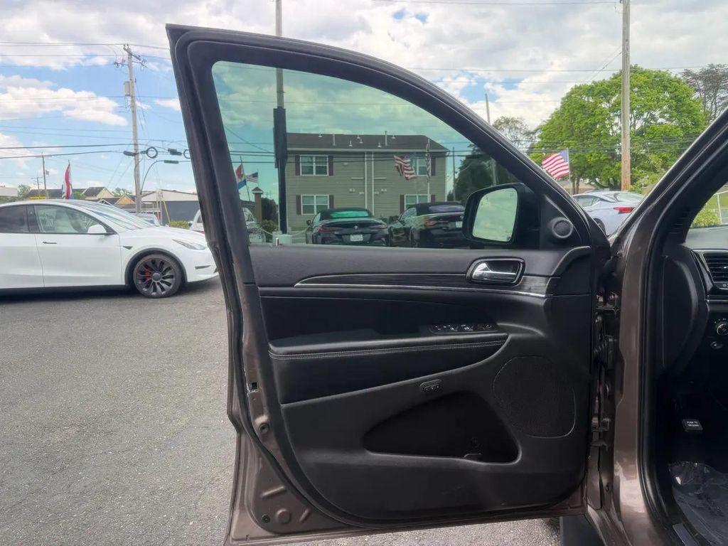 used 2021 Jeep Grand Cherokee car, priced at $18,995