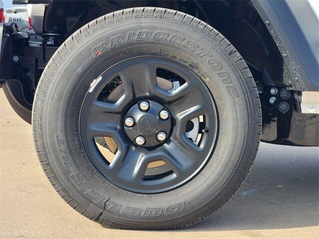 new 2026 Jeep Gladiator car, priced at $40,330