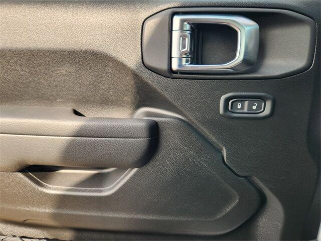 new 2026 Jeep Gladiator car, priced at $40,330