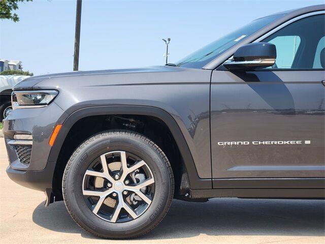 new 2025 Jeep Grand Cherokee car, priced at $38,853