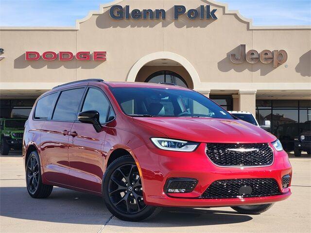 new 2026 Chrysler Pacifica car, priced at $41,983