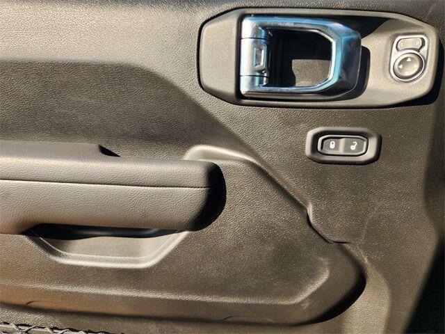 new 2025 Jeep Gladiator car, priced at $46,998