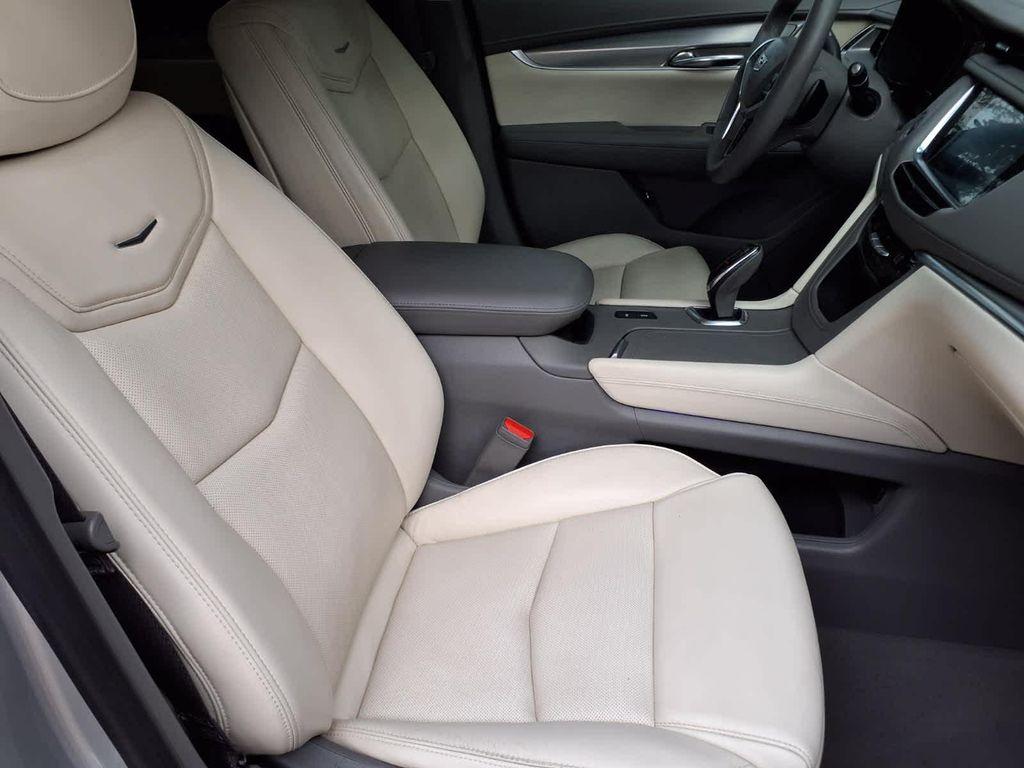 used 2018 Cadillac XT5 car, priced at $15,998