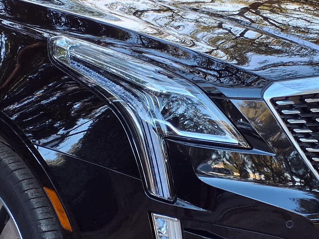 used 2025 Cadillac XT5 car, priced at $46,713