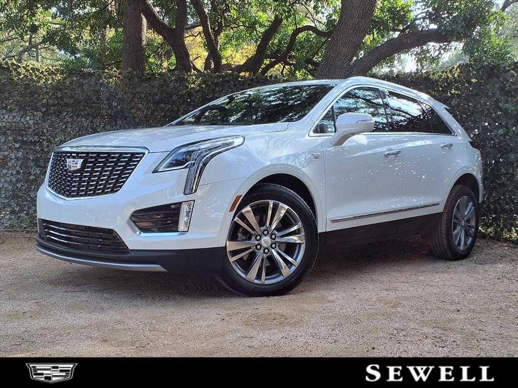 used 2025 Cadillac XT5 car, priced at $44,818