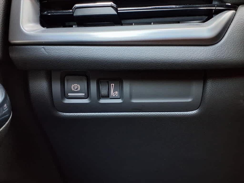 used 2024 Cadillac XT4 car, priced at $35,998