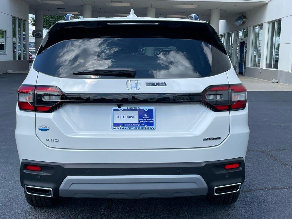new 2025 Honda Pilot car, priced at $53,405
