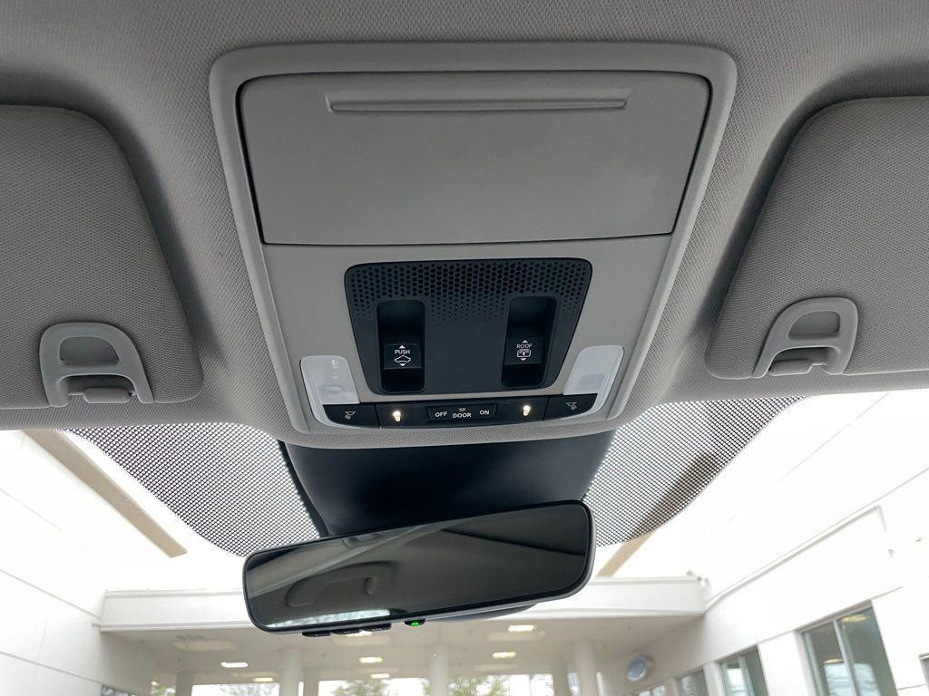 used 2023 Honda Pilot car, priced at $41,880