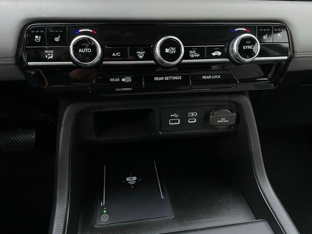 used 2023 Honda Pilot car, priced at $41,880