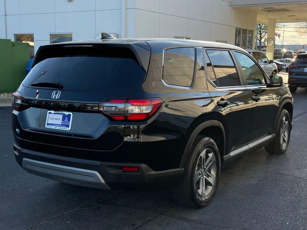 used 2024 Honda Pilot car, priced at $37,480