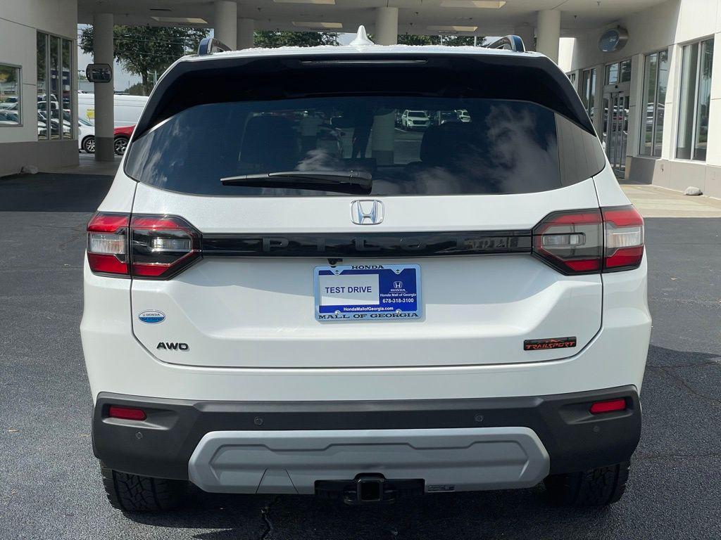 new 2025 Honda Pilot car, priced at $51,830