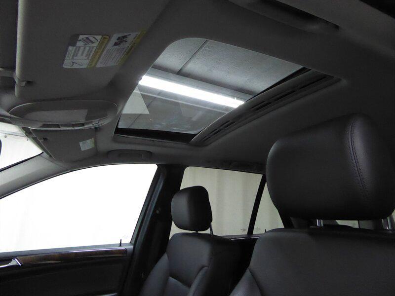 used 2010 Mercedes-Benz M-Class car, priced at $6,000