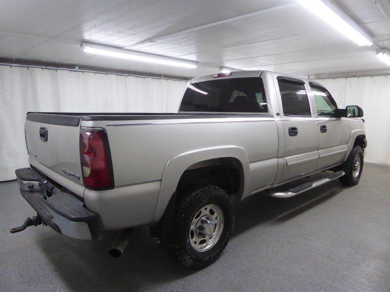 used 2004 Chevrolet Silverado 2500 car, priced at $15,000