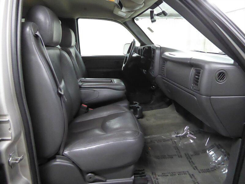 used 2004 Chevrolet Silverado 2500 car, priced at $15,000