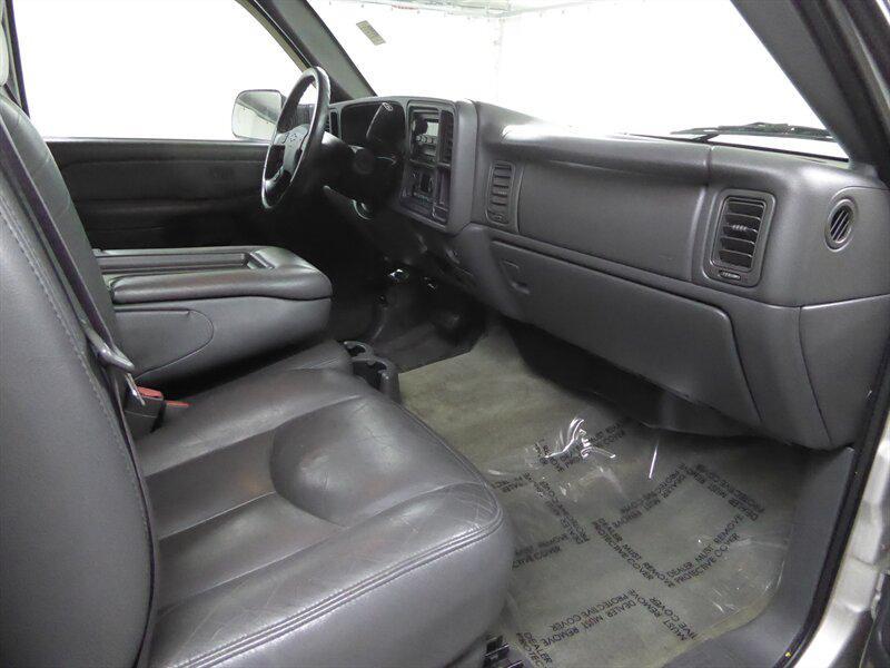 used 2004 Chevrolet Silverado 2500 car, priced at $15,000