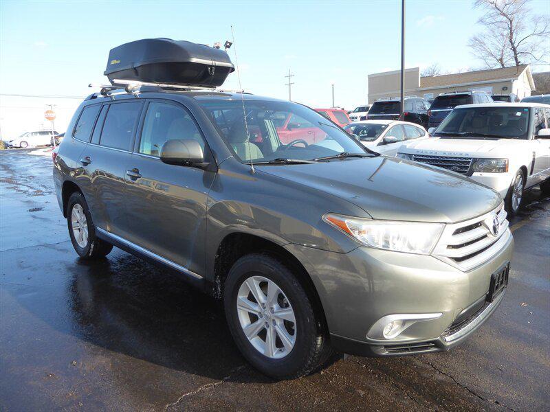 used 2012 Toyota Highlander car, priced at $10,500