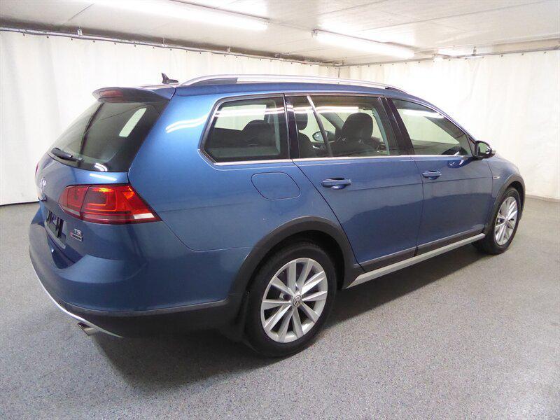 used 2017 Volkswagen Golf Alltrack car, priced at $11,000