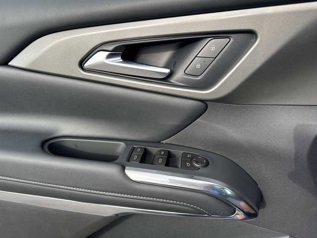 new 2026 Chevrolet Traverse car, priced at $44,946