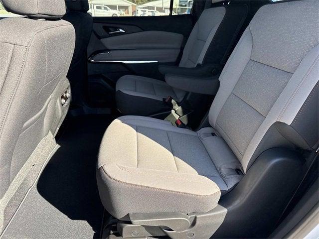 new 2026 Chevrolet Traverse car, priced at $38,498