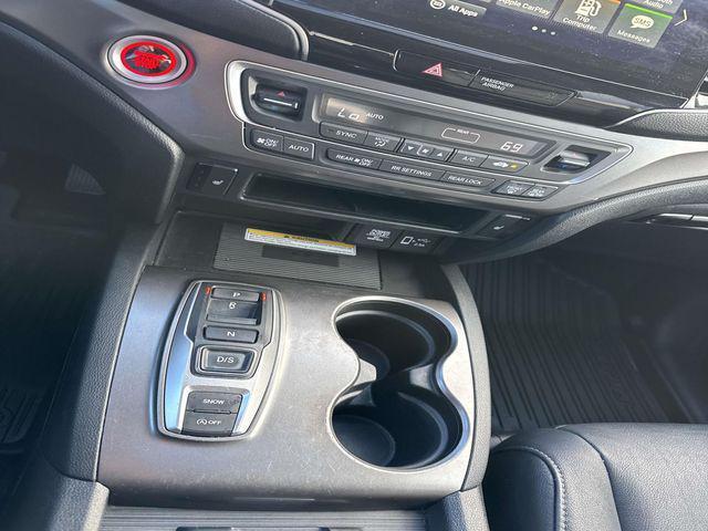 used 2022 Honda Pilot car, priced at $25,877