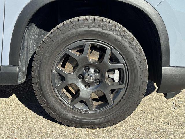 used 2025 Honda Pilot car, priced at $43,777