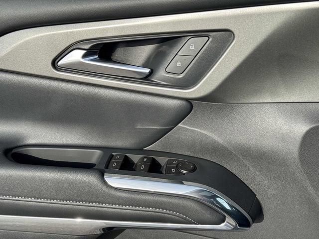 new 2026 Chevrolet Traverse car, priced at $42,883