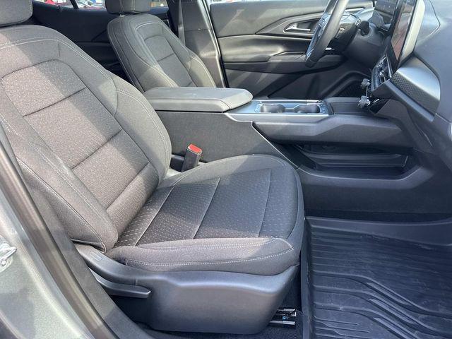 used 2025 Chevrolet Equinox EV car, priced at $26,290