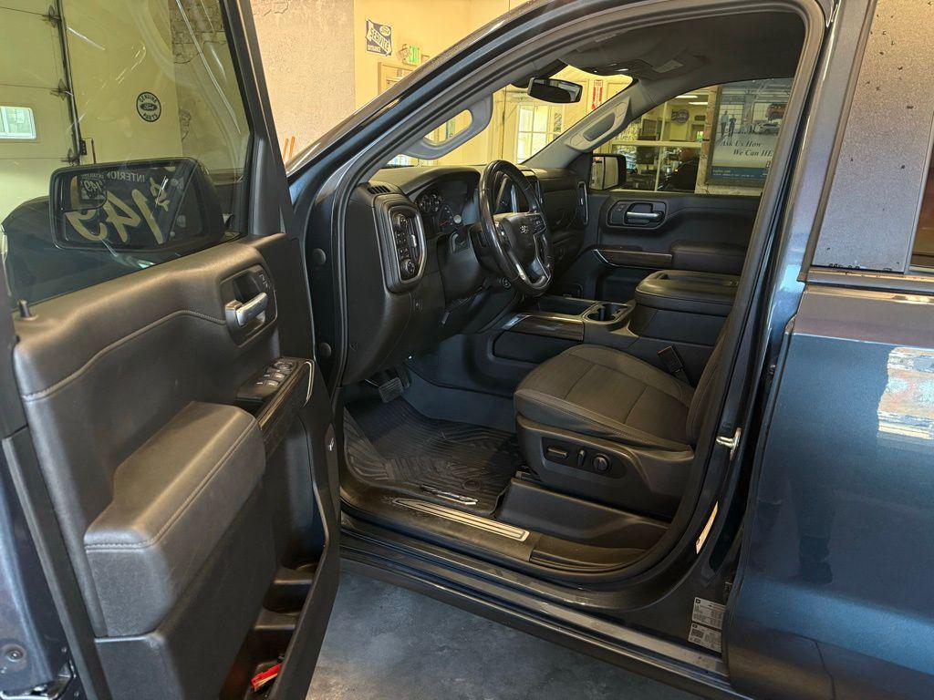 used 2021 Chevrolet Silverado 1500 car, priced at $31,900