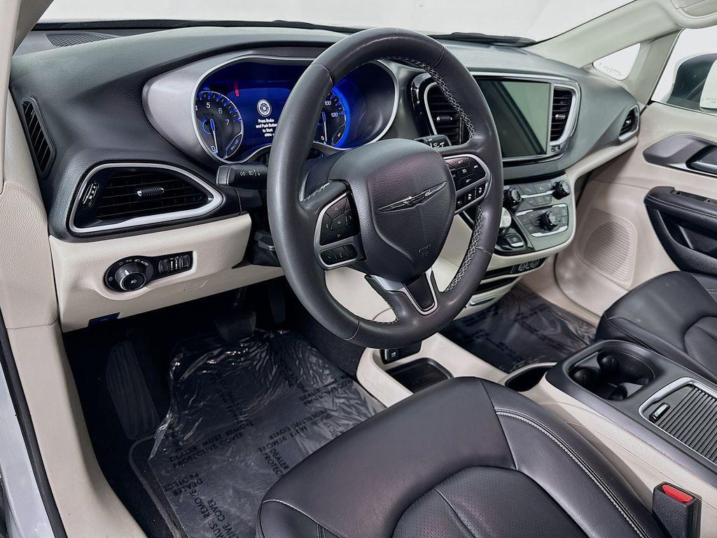 used 2023 Chrysler Pacifica car, priced at $23,995