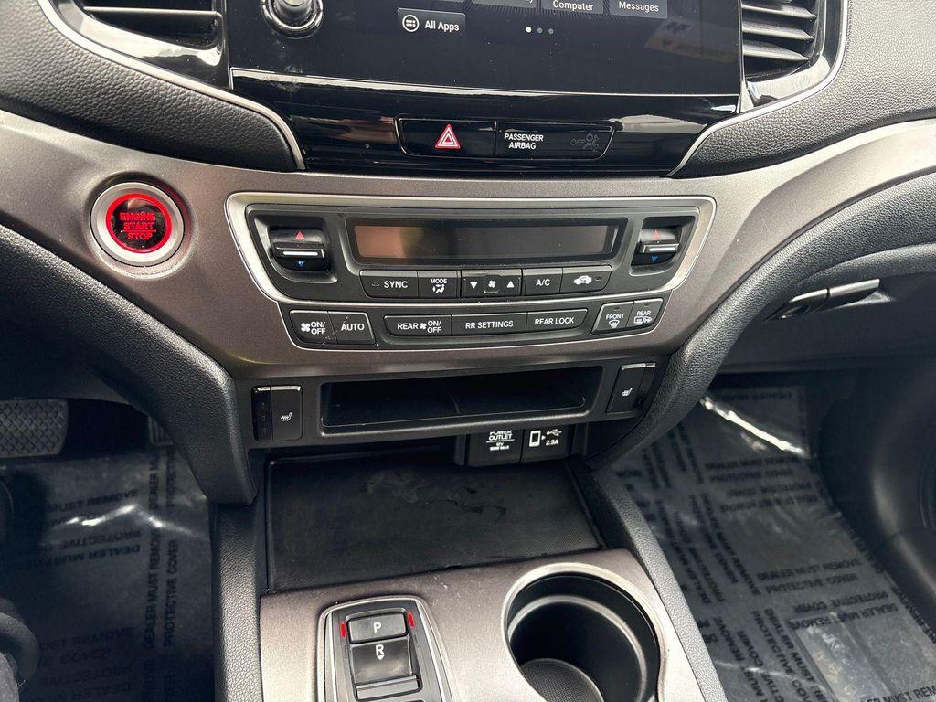 used 2022 Honda Pilot car, priced at $27,795