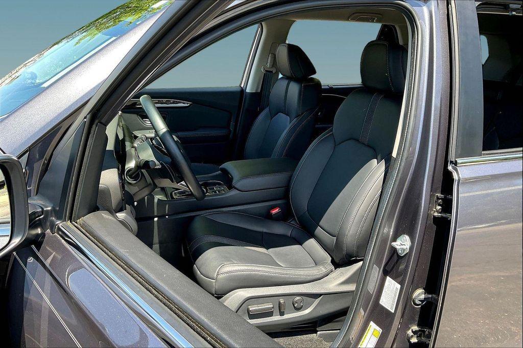 used 2024 Honda Pilot car, priced at $39,995