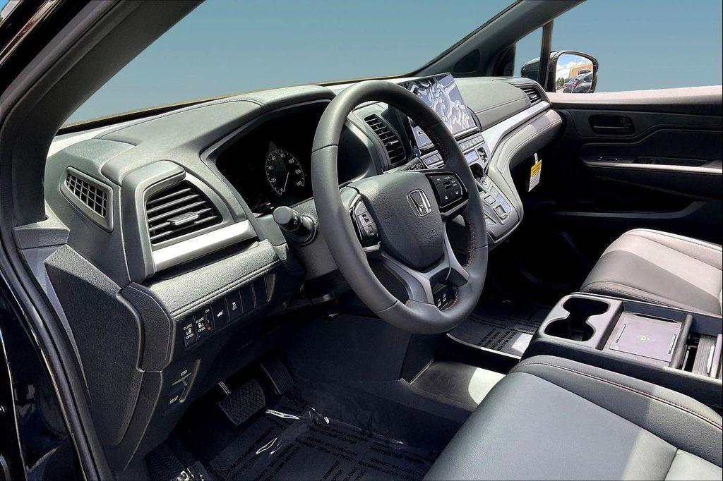 used 2026 Honda Odyssey car, priced at $42,495
