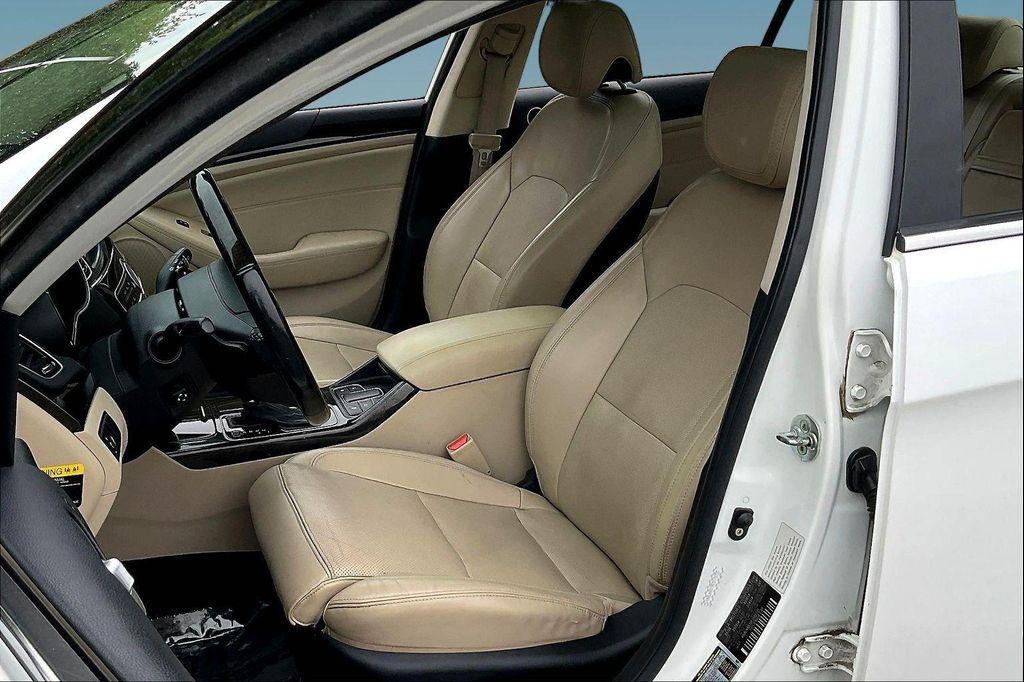 used 2015 Kia Cadenza car, priced at $10,895