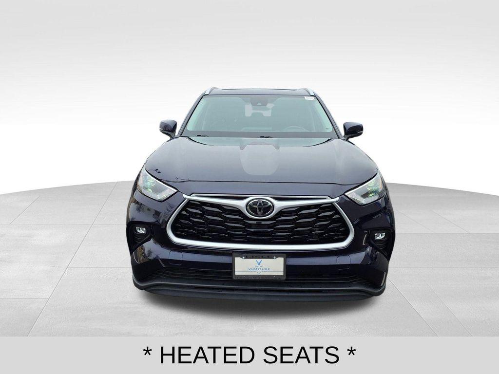 used 2022 Toyota Highlander car, priced at $33,495