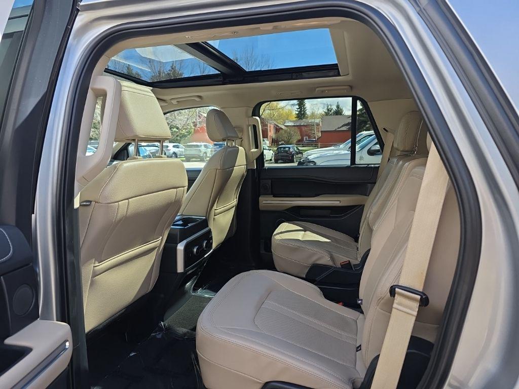 used 2024 Ford Expedition car, priced at $46,977