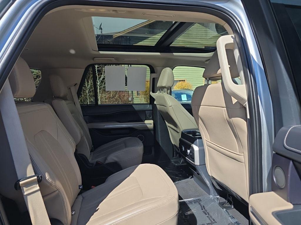 used 2024 Ford Expedition car, priced at $46,977