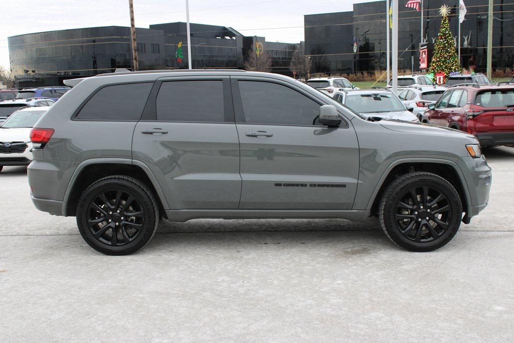 used 2022 Jeep Grand Cherokee car, priced at $24,777