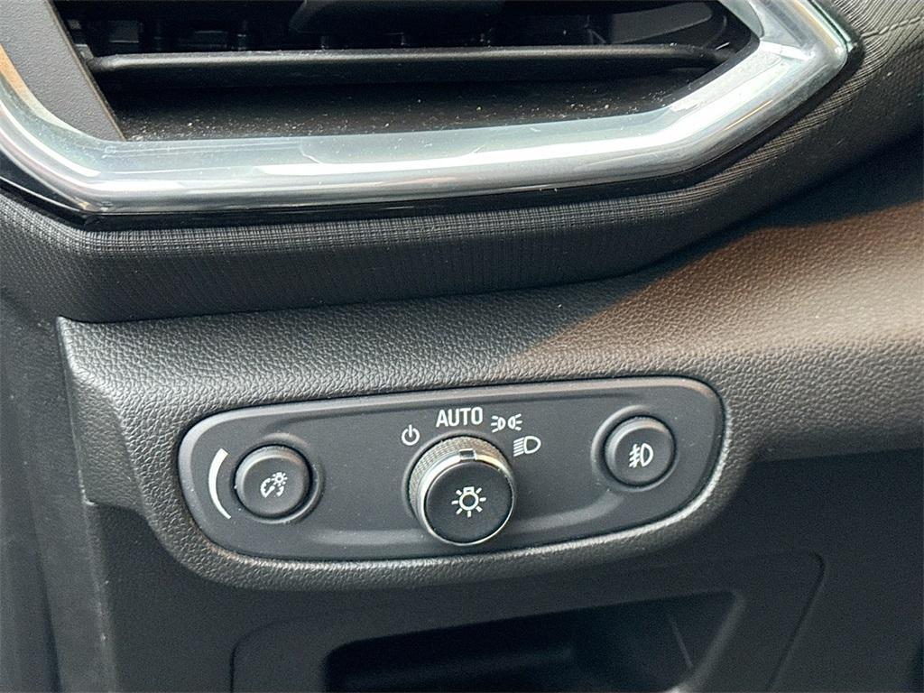 used 2022 Chevrolet TrailBlazer car, priced at $15,647