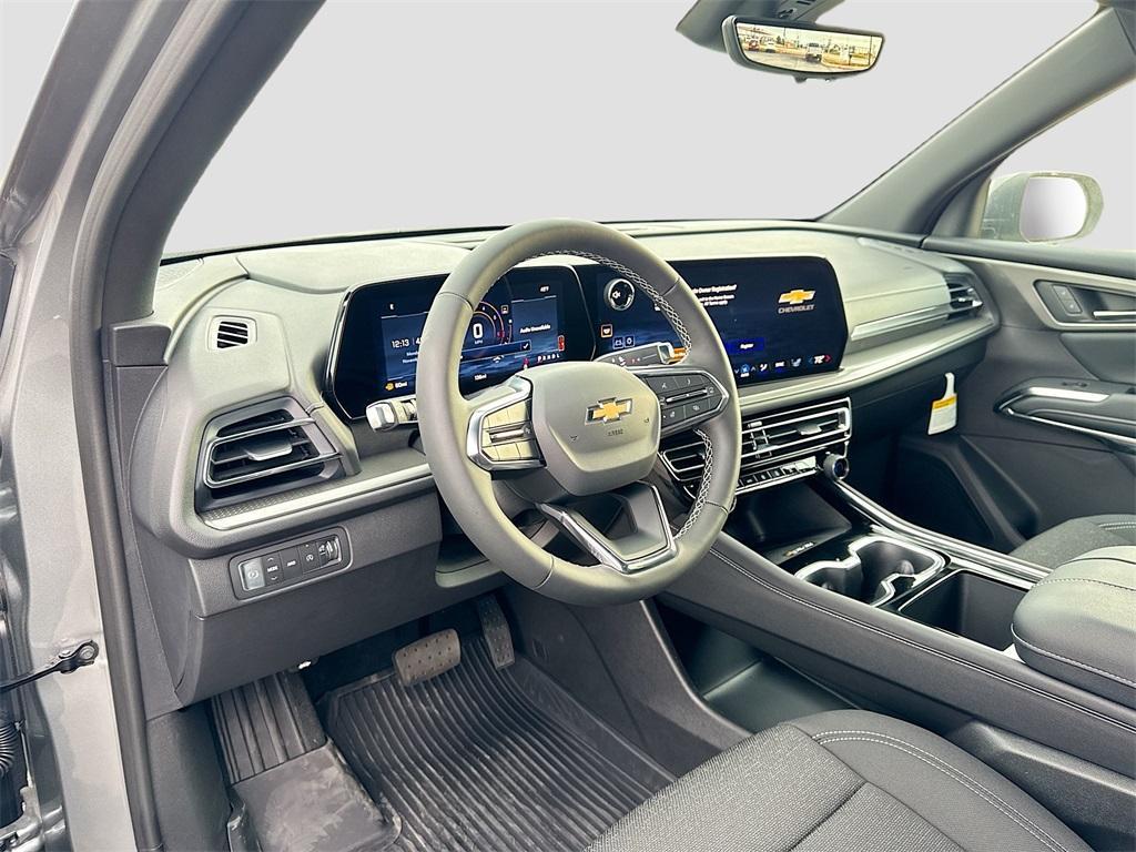new 2026 Chevrolet Traverse car, priced at $43,874