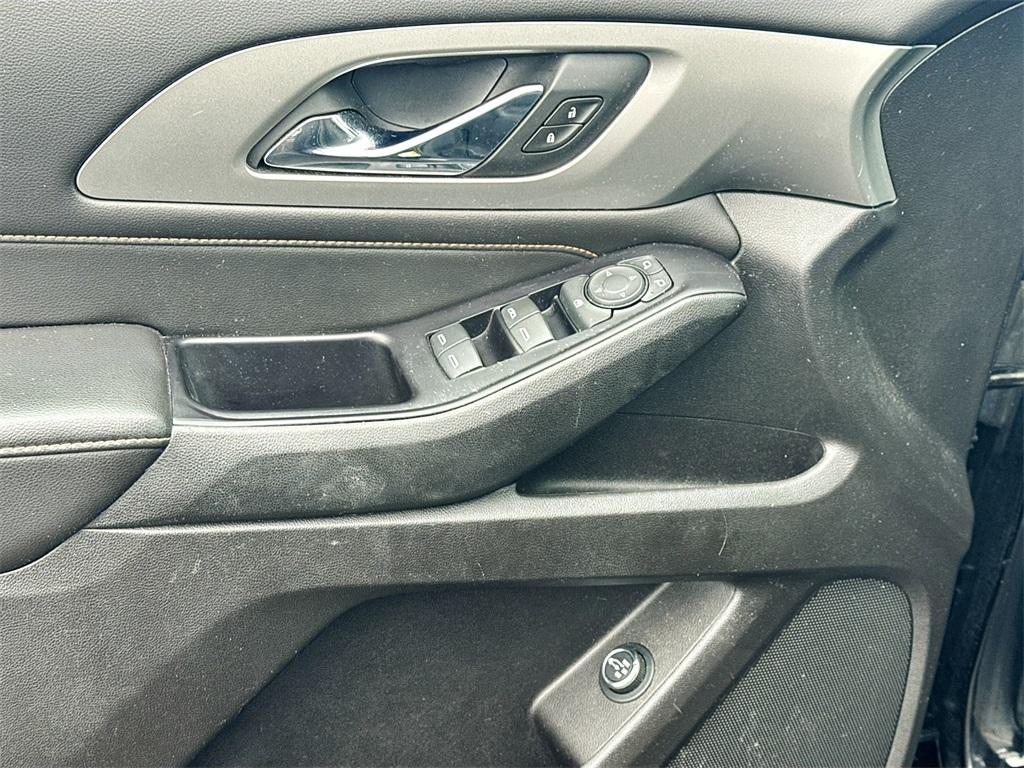 used 2018 Chevrolet Traverse car, priced at $16,789