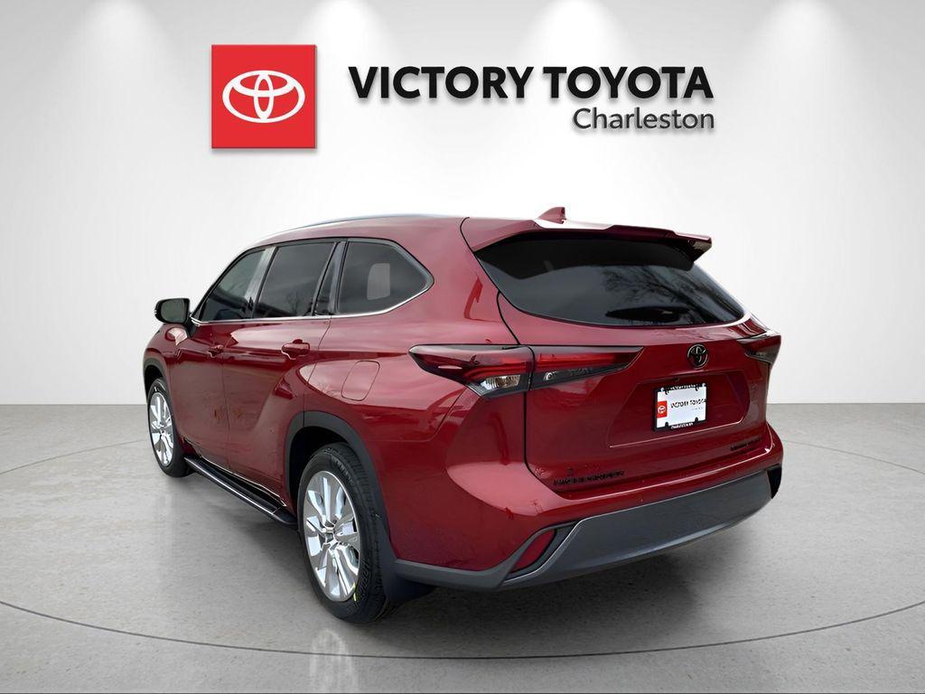 new 2026 Toyota Highlander car, priced at $53,707