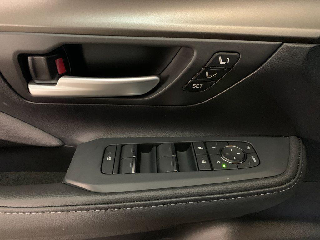 new 2026 Toyota Highlander Hybrid car, priced at $59,817