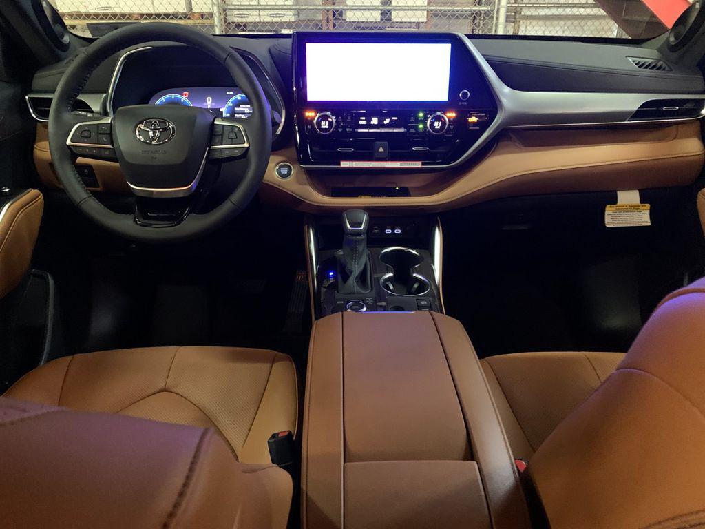 new 2026 Toyota Highlander car, priced at $55,567