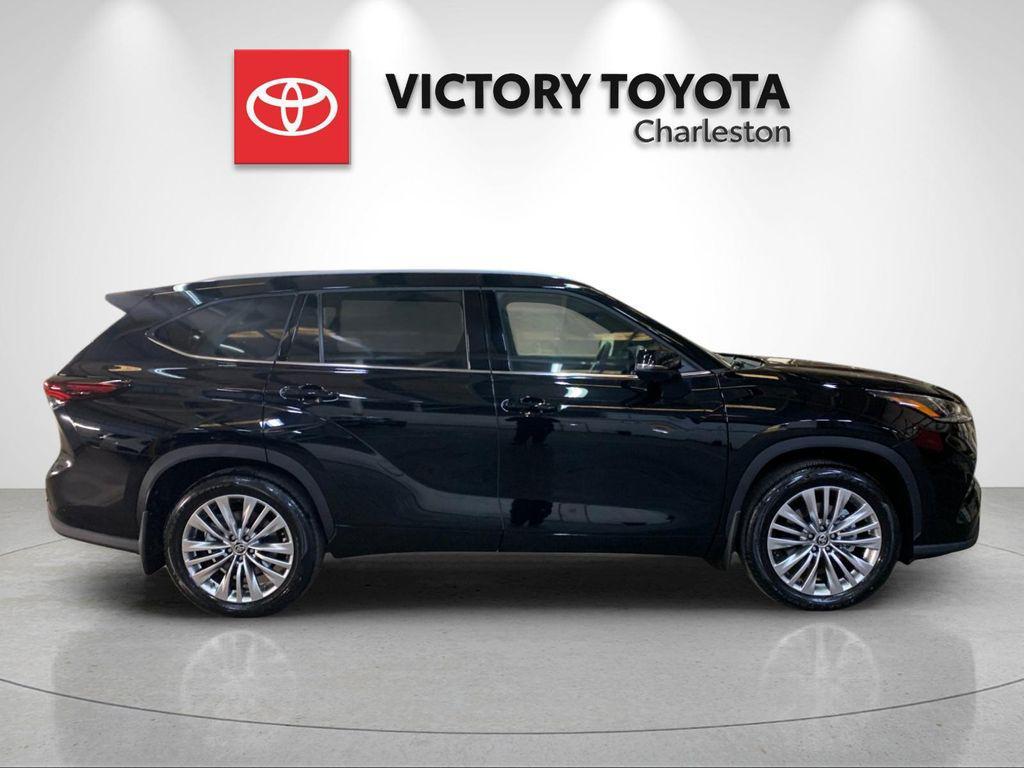 new 2026 Toyota Highlander car, priced at $55,567