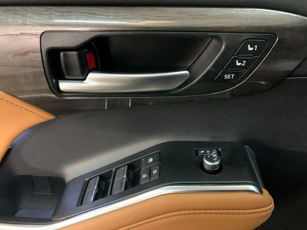 new 2026 Toyota Highlander car, priced at $55,567