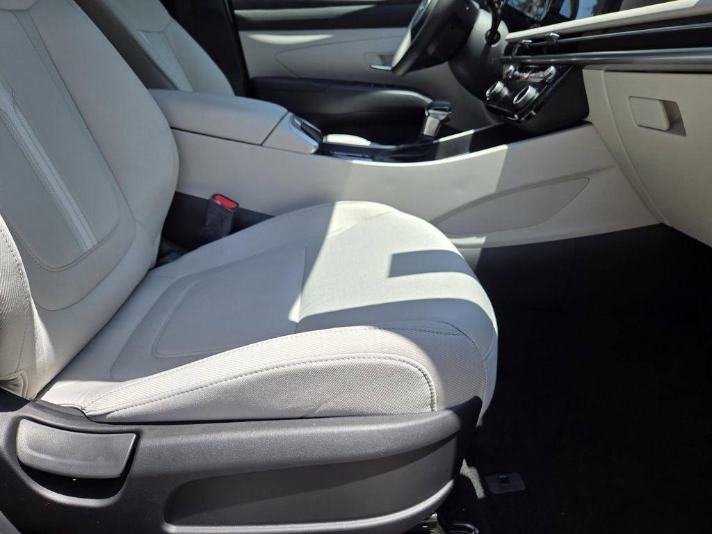 new 2025 Hyundai Tucson car, priced at $31,075