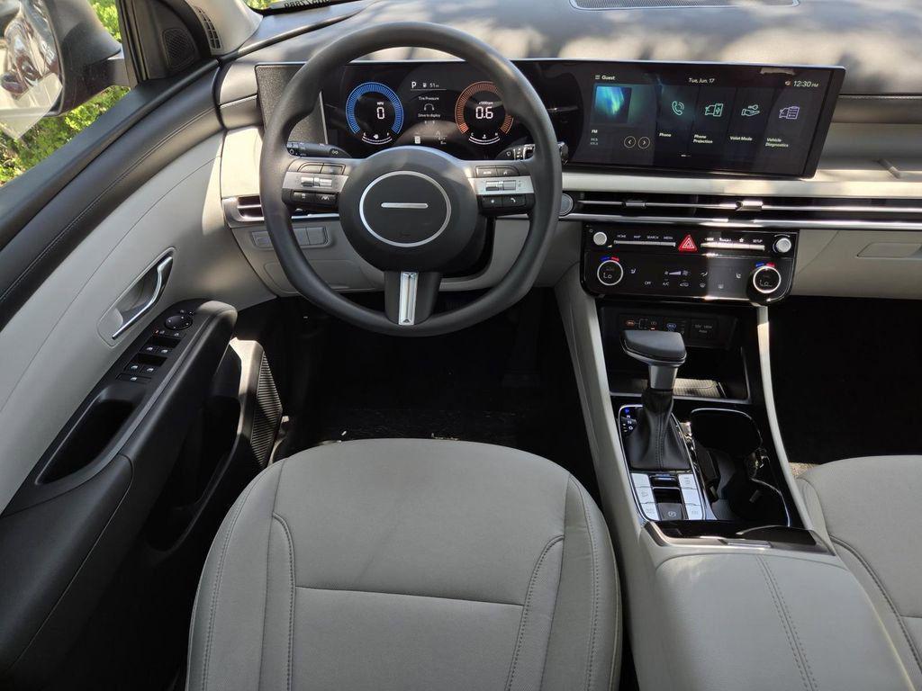 new 2025 Hyundai Tucson car, priced at $31,075