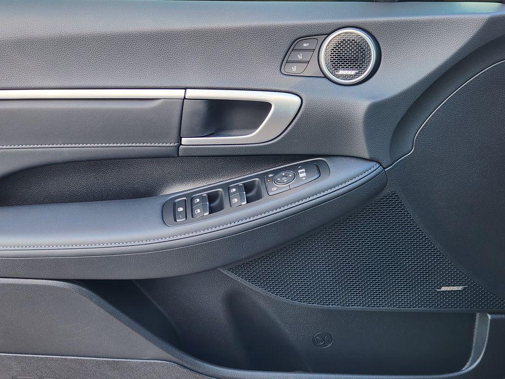 new 2025 Hyundai Sonata Hybrid car, priced at $36,725