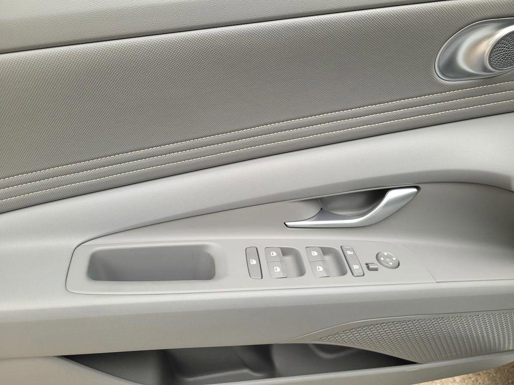 new 2025 Hyundai ELANTRA HEV car, priced at $29,224